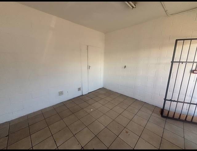268M² WAREHOUSE TO LET IN PAROW EAST